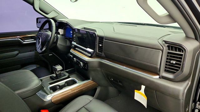 2025 Chevrolet Silverado 1500 4WD Crew Cab 147'' RST with EcoTec3 V8 & Convenience Package II - 22967887 - 22