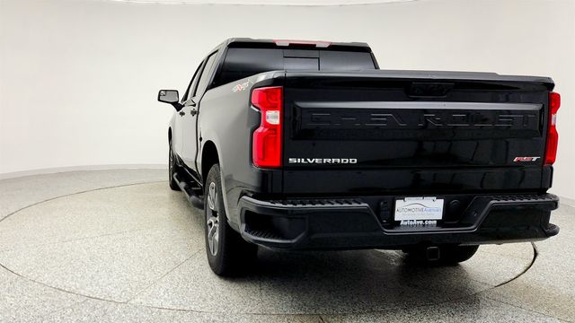 2025 Chevrolet Silverado 1500 4WD Crew Cab 147'' RST with EcoTec3 V8 & Convenience Package II - 22967887 - 5