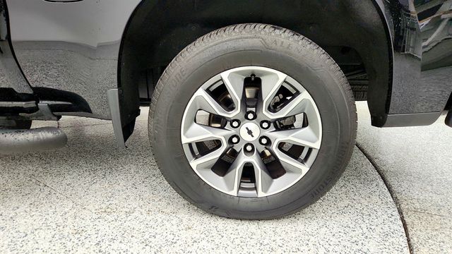2025 Chevrolet Silverado 1500 4WD Crew Cab 147'' RST with EcoTec3 V8 & Convenience Package II - 22967887 - 8