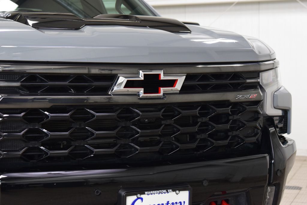 2025 Chevrolet Silverado 1500 4WD Crew Cab 147" ZR2 - 23062300 - 10