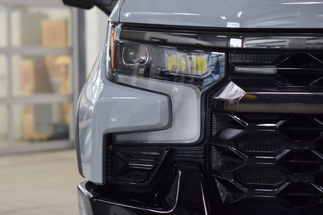 2025 Chevrolet Silverado 1500 4WD Crew Cab 147" ZR2 - 23062300 - 11