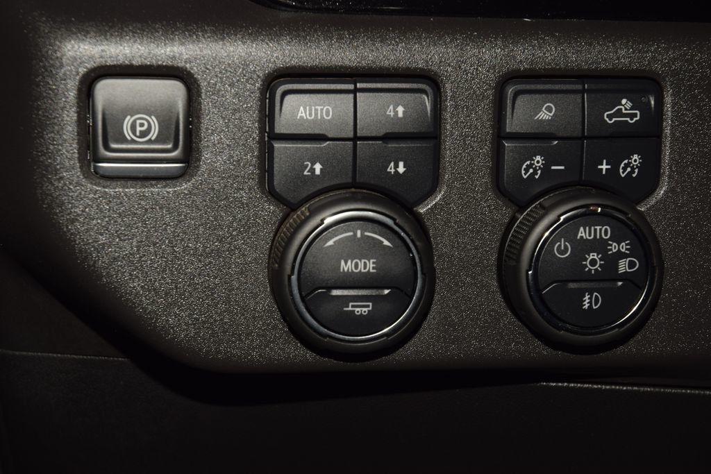 2025 Chevrolet Silverado 1500 4WD Crew Cab 147" ZR2 - 23062300 - 37