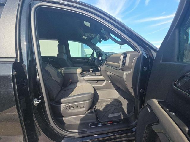 2025 Chevrolet Silverado 1500 4WD Crew Cab 147" ZR2 - 22988367 - 13