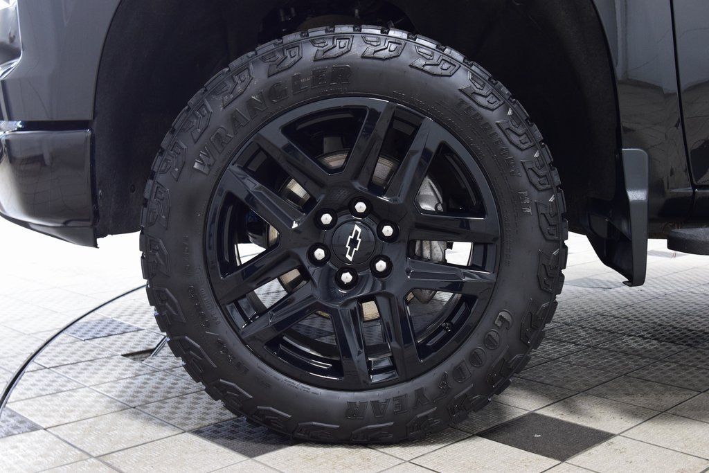 2025 Chevrolet Silverado 1500 Custom Trail Boss - 22988940 - 29