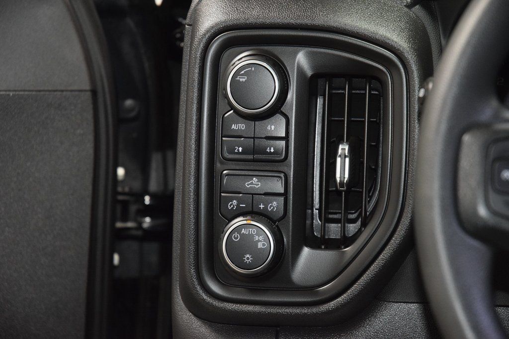 2025 Chevrolet Silverado 1500 Custom Trail Boss - 22988940 - 36