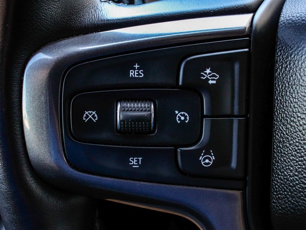 Chevrolet Silverado photo 28