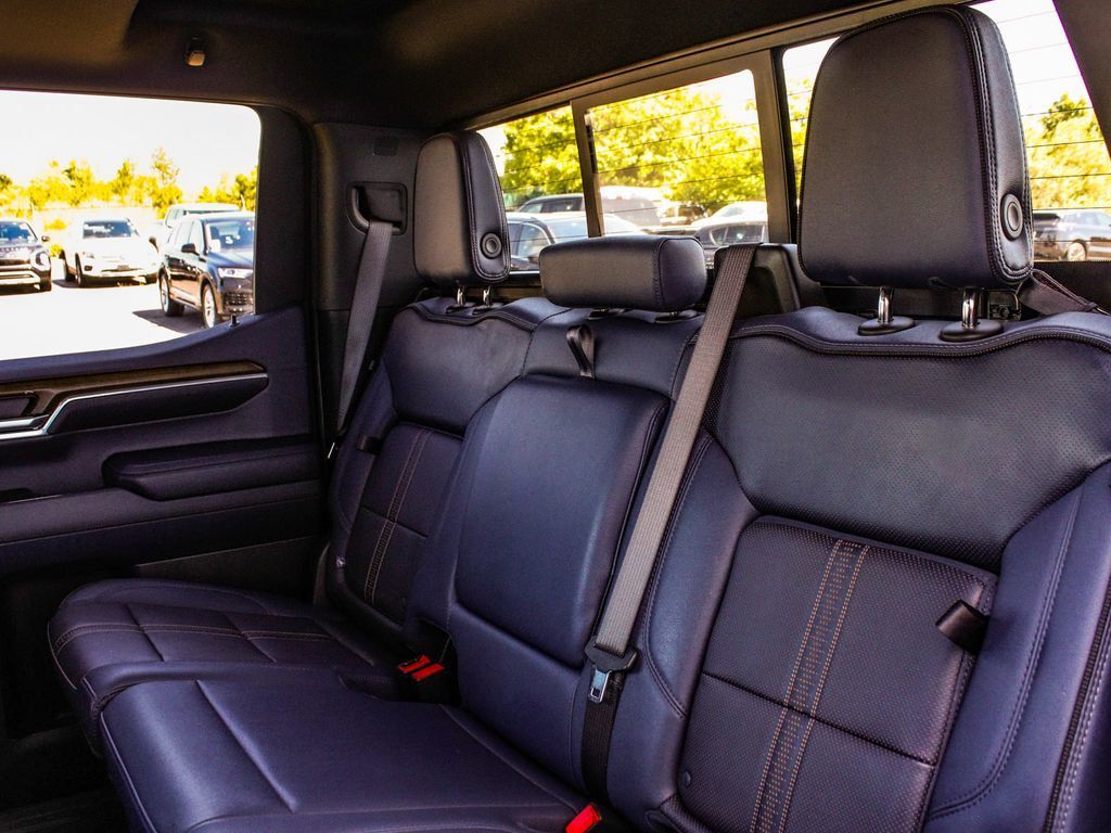 Chevrolet Silverado photo 33
