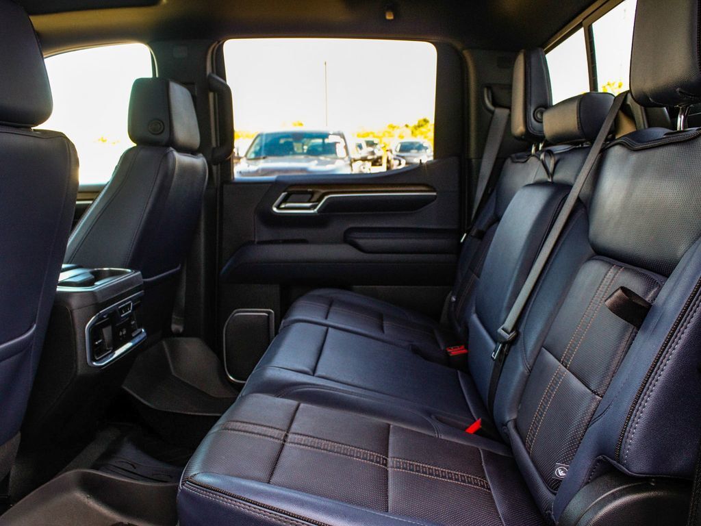 Chevrolet Silverado photo 34