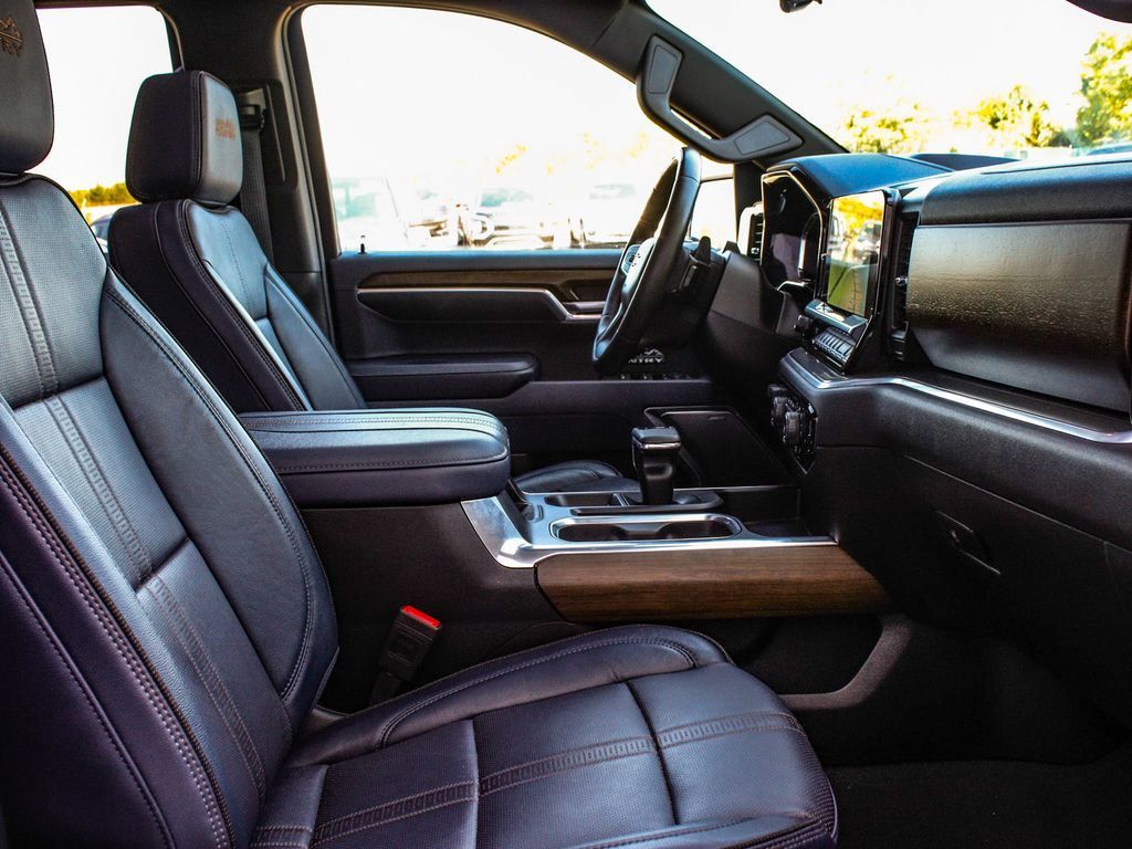 Chevrolet Silverado photo 39