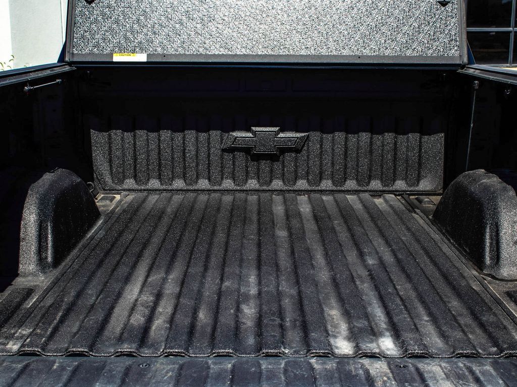 Chevrolet Silverado photo 43