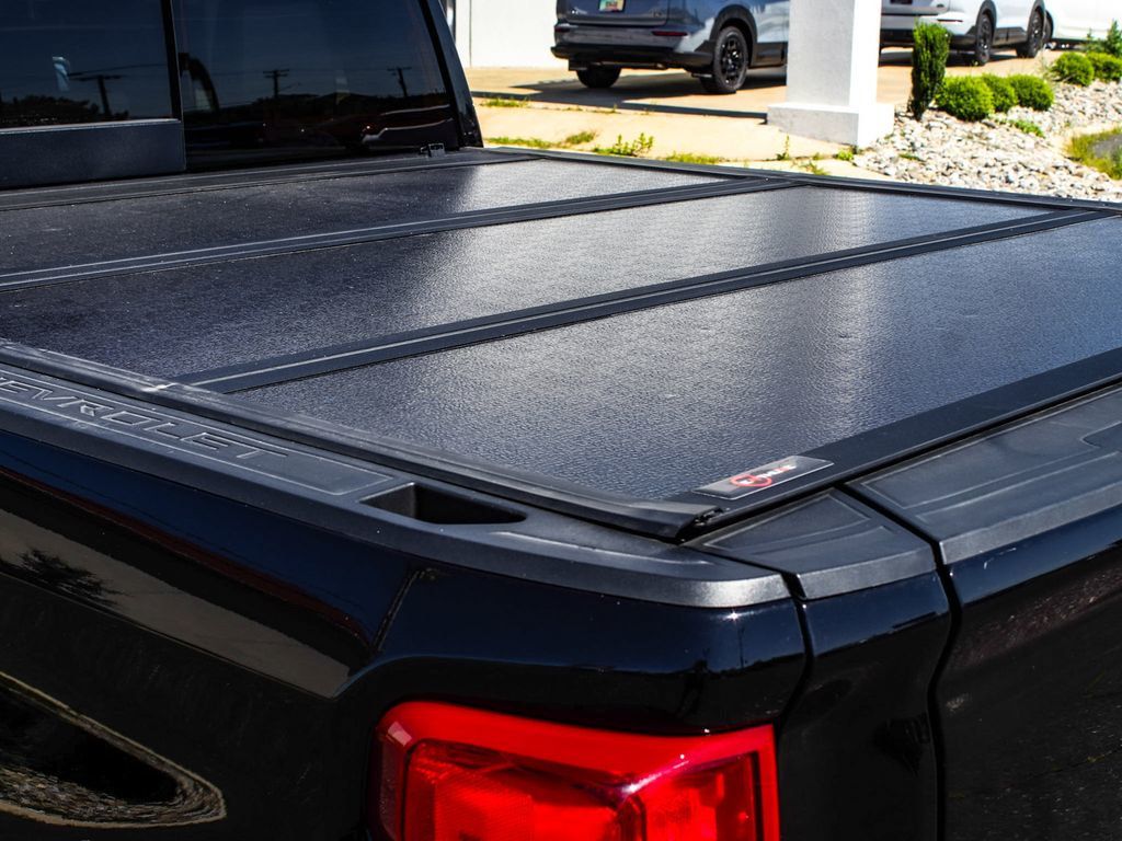 Chevrolet Silverado photo 45