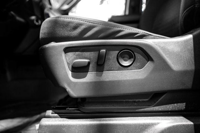 2025 Chevrolet Silverado 1500 LocalTrade/Custom-Trail-Boss/4WD/RemoteStart/BackupCamera - 23062134 - 34