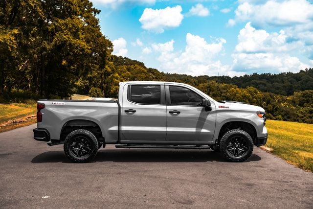 2025 Chevrolet Silverado 1500 LocalTrade/Custom-Trail-Boss/4WD/RemoteStart/BackupCamera - 23062134 - 3
