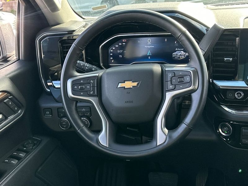 2025 Chevrolet Silverado 1500 LT - 22965857 - 17