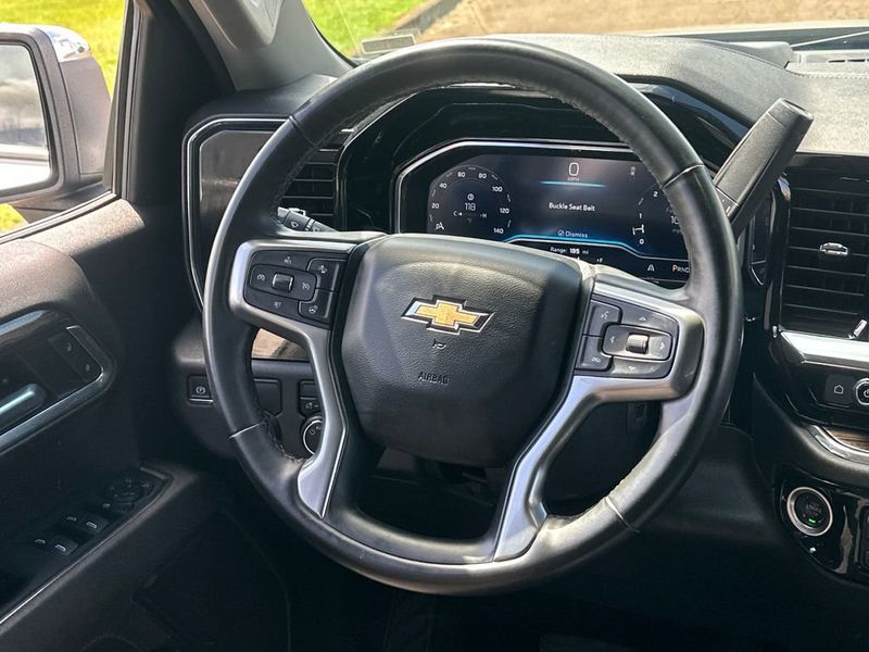 2025 Chevrolet Silverado 1500 LT - 22984563 - 17