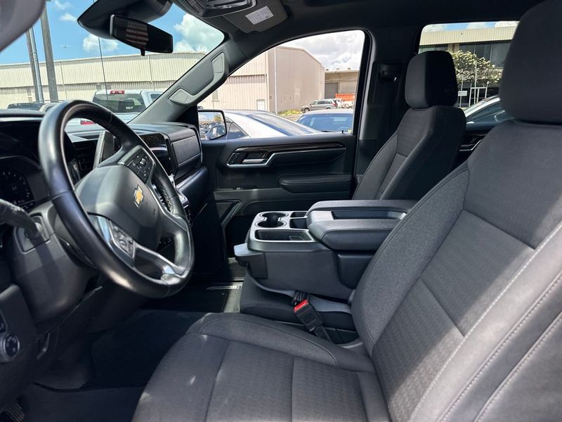 2025 Chevrolet Silverado 1500 LT - 23019450 - 12