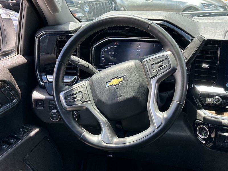 2025 Chevrolet Silverado 1500 LT - 23019450 - 17