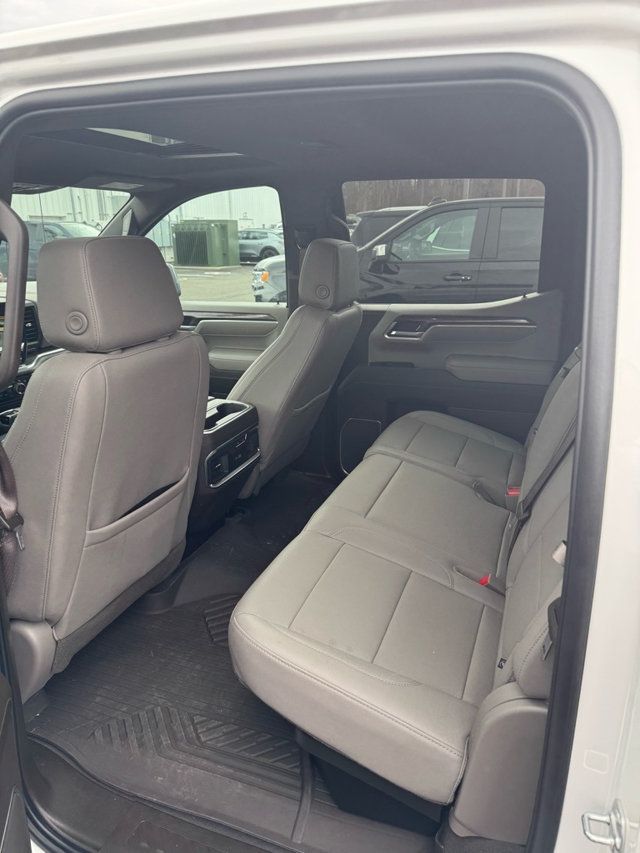 2025 Chevrolet Silverado 1500 LTZ - 22986991 - 11