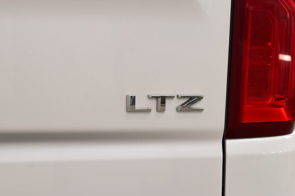 2025 Chevrolet Silverado 1500 LTZ - 22986991 - 21