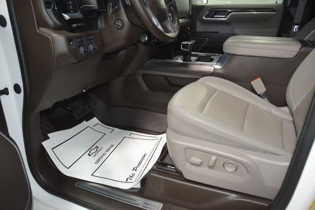 2025 Chevrolet Silverado 1500 LTZ - 22986991 - 38