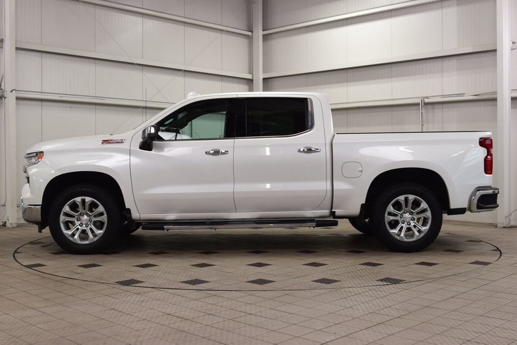 2025 Chevrolet Silverado 1500 LTZ - 22986991 - 3