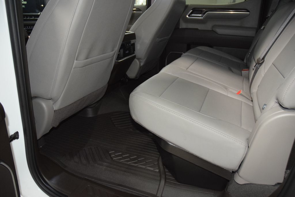 2025 Chevrolet Silverado 1500 LTZ - 22986991 - 41