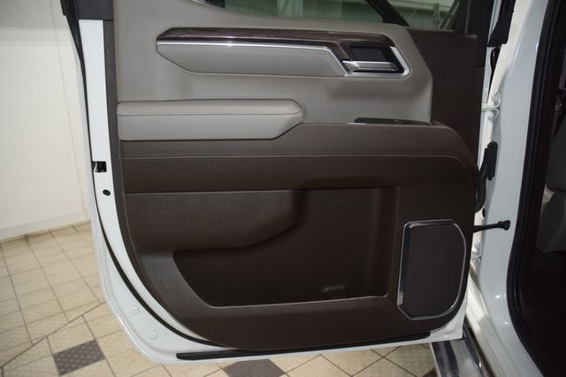 2025 Chevrolet Silverado 1500 LTZ - 22986991 - 44