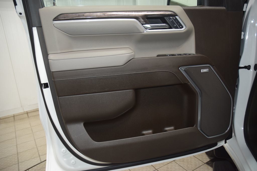 2025 Chevrolet Silverado 1500 LTZ - 22986991 - 46