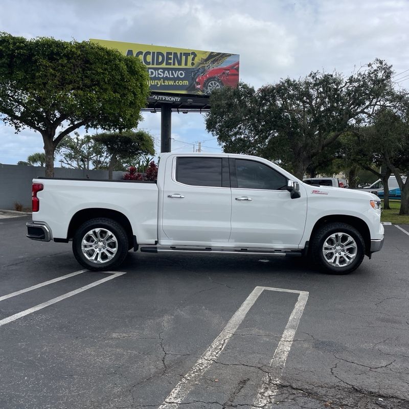 2025 Chevrolet Silverado 1500 LTZ - 22966245 - 10