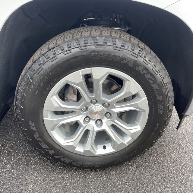 2025 Chevrolet Silverado 1500 LTZ - 22966245 - 11