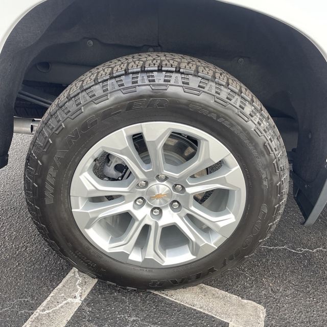 2025 Chevrolet Silverado 1500 LTZ - 22966245 - 14