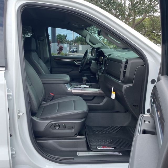 2025 Chevrolet Silverado 1500 LTZ - 22966245 - 16