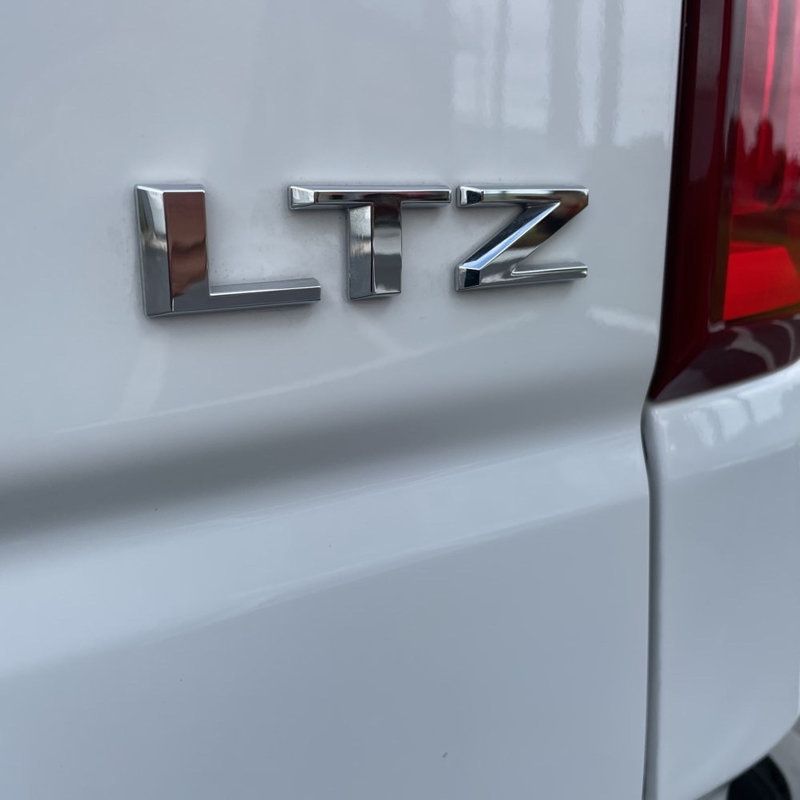 2025 Chevrolet Silverado 1500 LTZ - 22966245 - 8