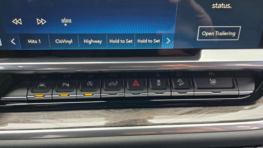 2025 Chevrolet Silverado 1500 LTZ Z71 - 22966245 - 21