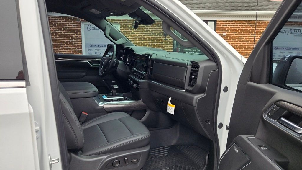2025 Chevrolet Silverado 1500 LTZ Z71 - 22966245 - 26