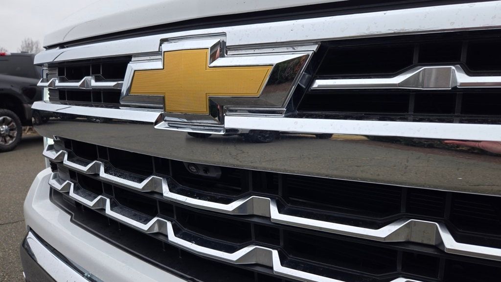2025 Chevrolet Silverado 1500 LTZ Z71 - 22966245 - 7
