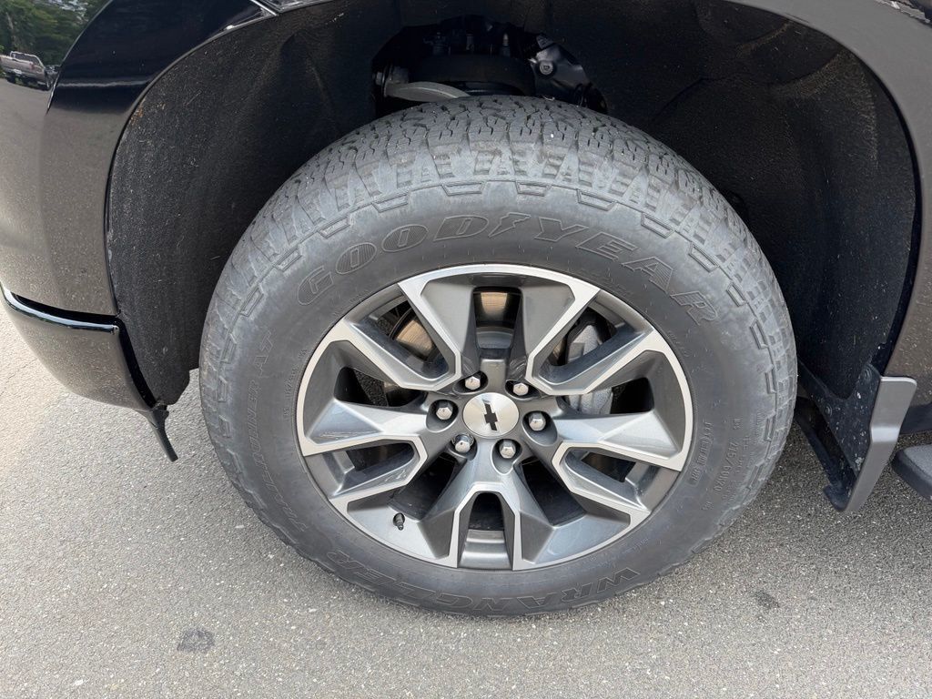 2025 Chevrolet Silverado 1500 RST - 23055466 - 9