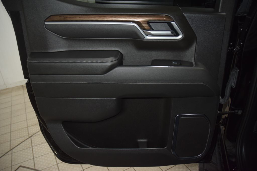 2025 Chevrolet Silverado 1500 RST - 23055466 - 44