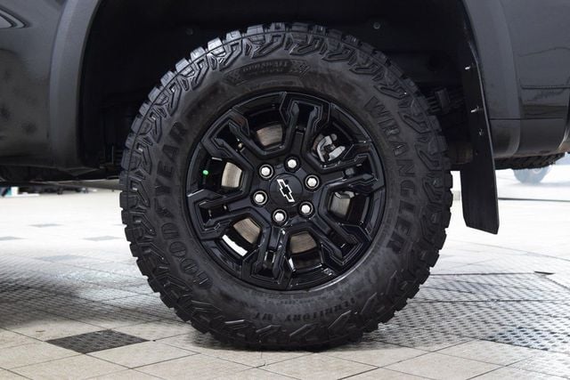 2025 Chevrolet Silverado 1500 ZR2 Dark Appearance Package - 22988367 - 26
