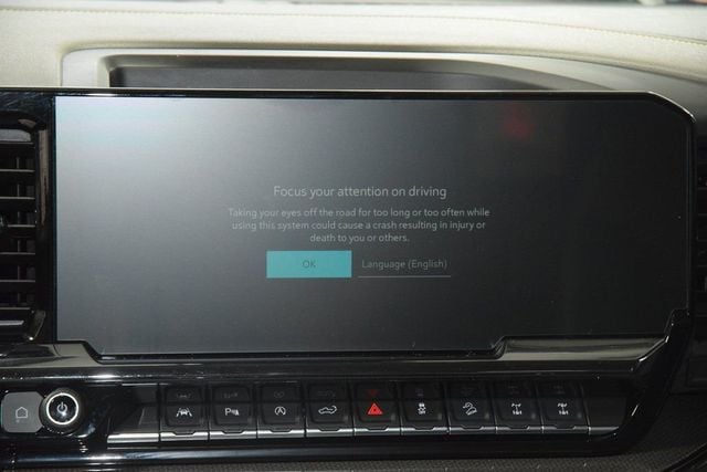 2025 Chevrolet Silverado 1500 ZR2 Dark Appearance Package - 22988367 - 32