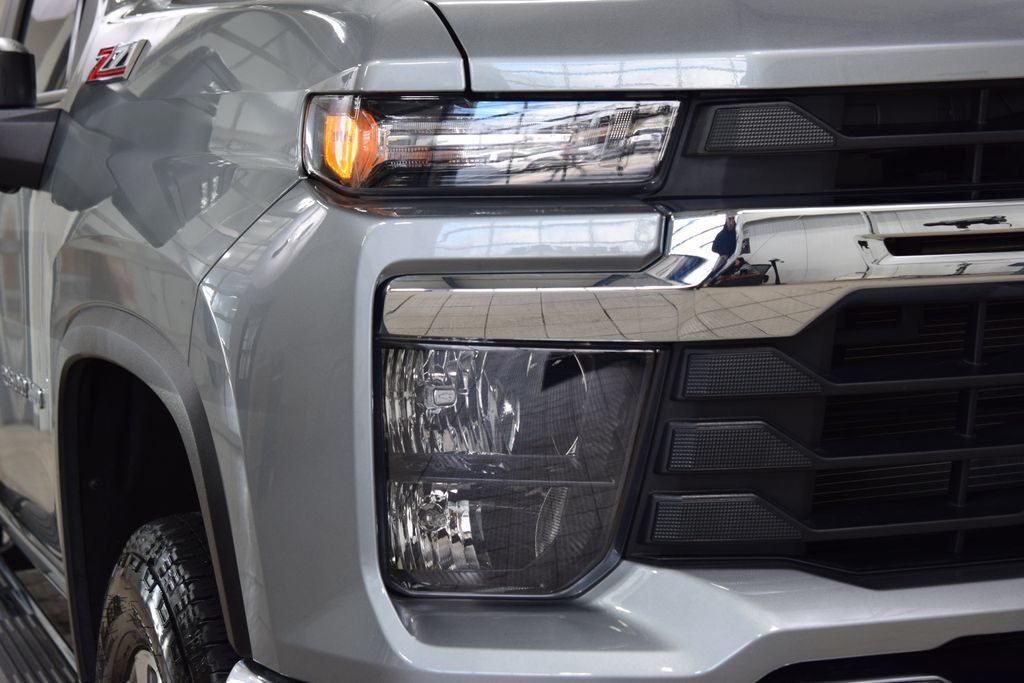 2025 Chevrolet Silverado 2500HD 2500HD CREW LT 4X4 * 6.6 V8 * HEATED LEATHER * 1 OWNER - 22957744 - 9