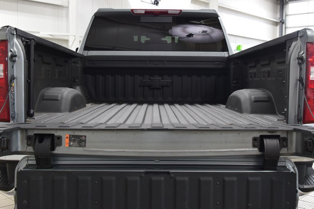 2025 Chevrolet Silverado 2500HD 2500HD CREW LT 4X4 * 6.6 V8 * HEATED LEATHER * 1 OWNER - 22957744 - 18