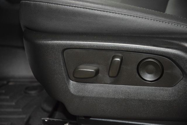 2025 Chevrolet Silverado 2500HD 2500HD CREW LT 4X4 * 6.6 V8 * HEATED LEATHER * 1 OWNER - 22957744 - 34