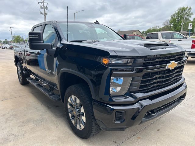 2025 Chevrolet Silverado 2500HD 4WD Crew Cab 159" Custom - 23017309 - 3