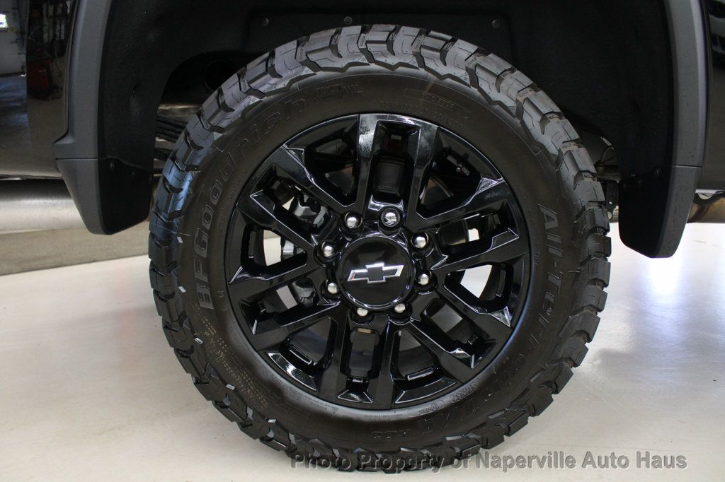 2025 Chevrolet Silverado 2500HD High Country photo 11