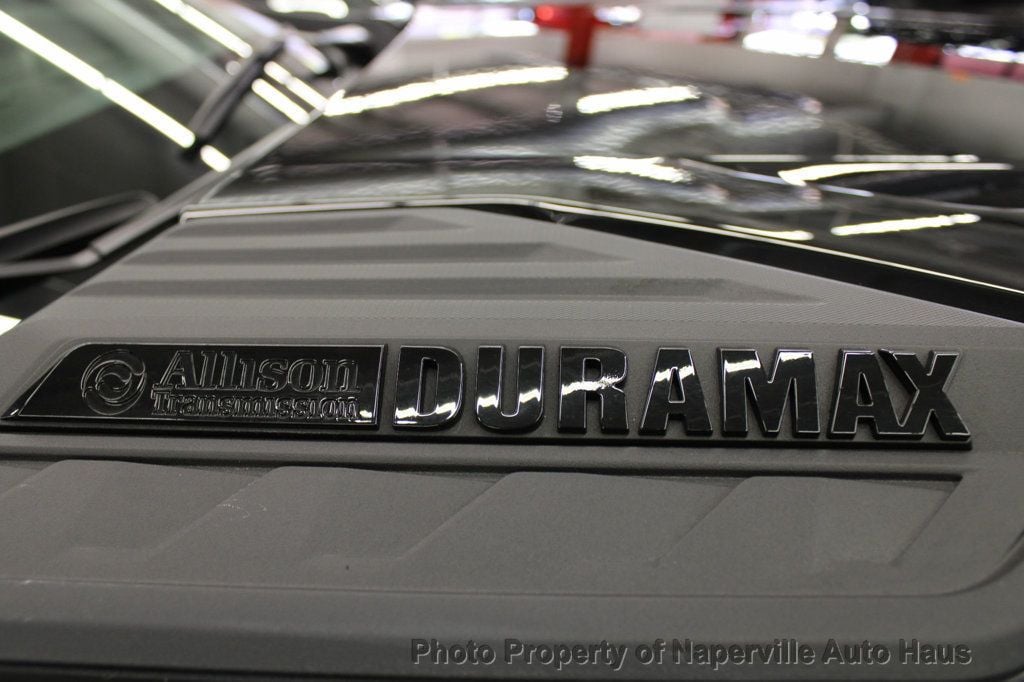 2025 Chevrolet Silverado 2500HD High Country photo 14
