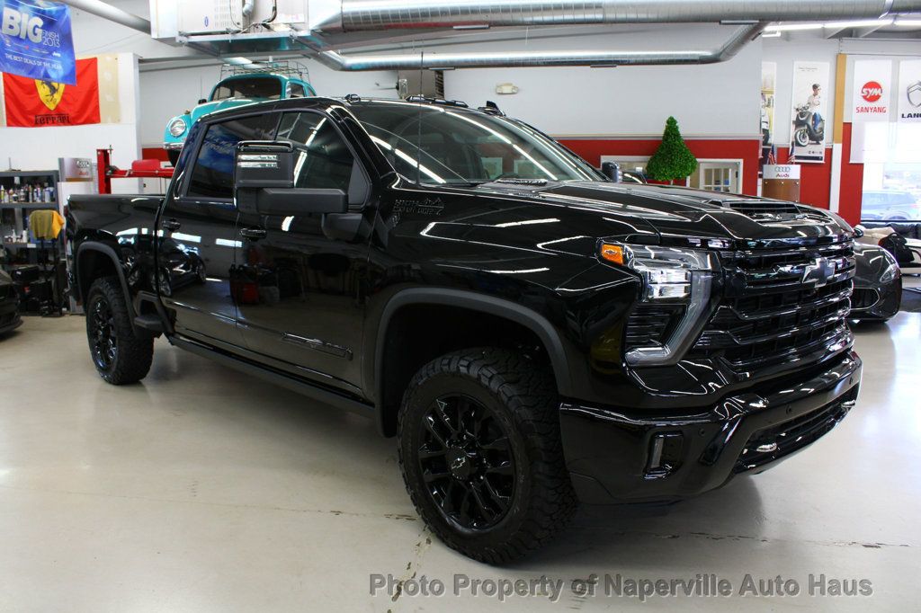 2025 Chevrolet Silverado 2500HD High Country photo 2