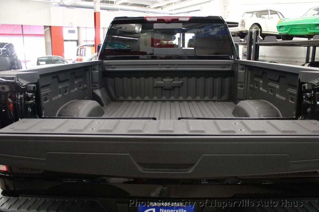 2025 Chevrolet Silverado 2500HD High Country photo 37