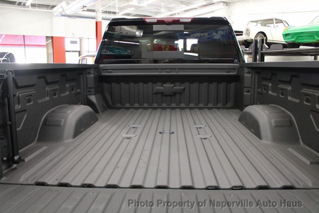 2025 Chevrolet Silverado 2500HD High Country photo 38