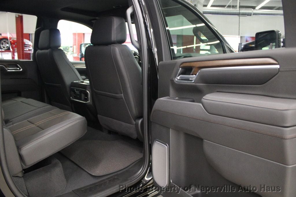 2025 Chevrolet Silverado 2500HD High Country photo 40